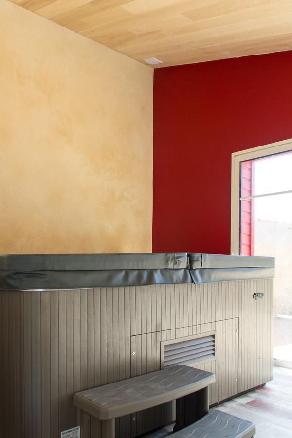 Le Puy Carmin - Chambre D'Hotes Avec Jacuzzi Bazoges-en-Paillers Exteriör bild